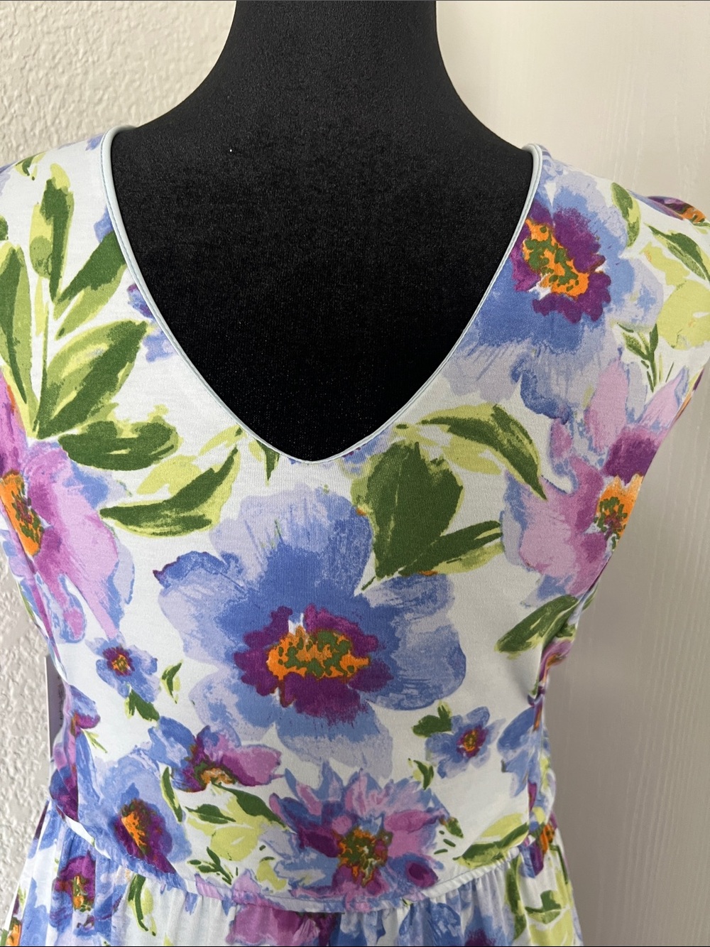 Emma & Michele Lavender and Green Floral Sleeveless Maxi Dress - Picture 7 of 11
